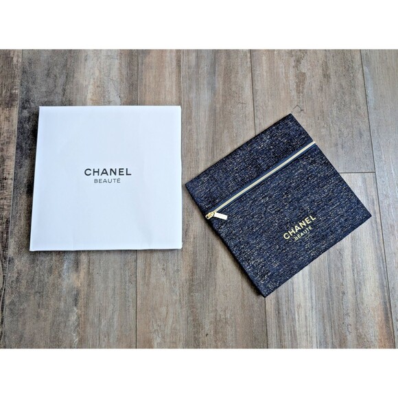 CHANEL Beaute Midnight Blue Makeup Bag Cosmetic Pouch Wristlet New with Box - Picture 1 of 6